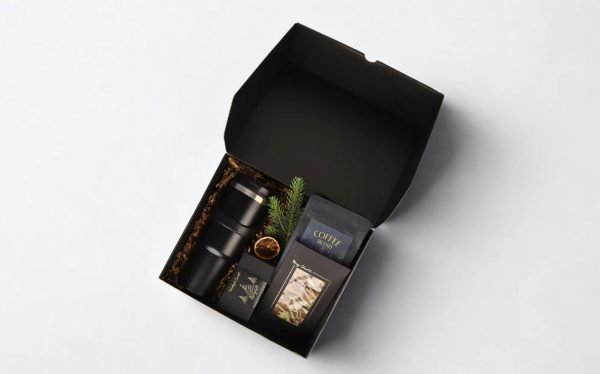 Read more about the article Zestaw prezentowy z kawą mieloną – doskonały prezent dla osób ceniących wyjątkowy smak